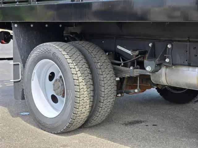 2025 Ford F-550 Super Duty Chassis Cab XL - Photo 55