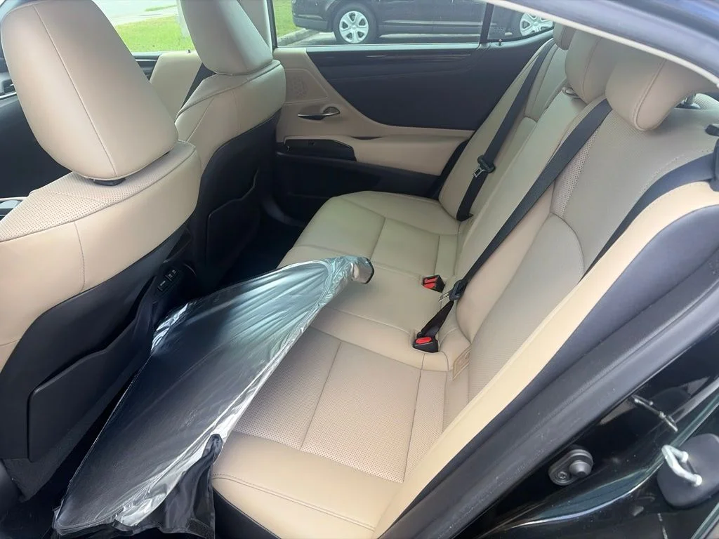 Used 2021 Black Lexus 350 image 15