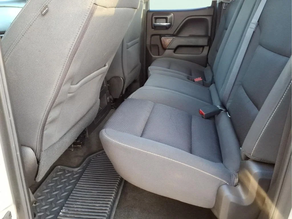 Used 2017 Silver GMC SLE image 10