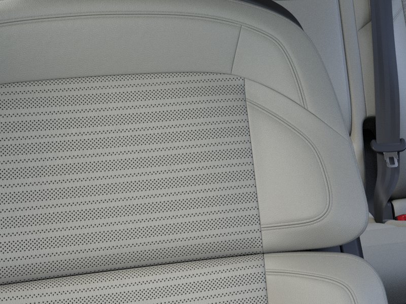 New 2026 White Platinum Metallic Tri-Coat Lincoln Reserve image 16