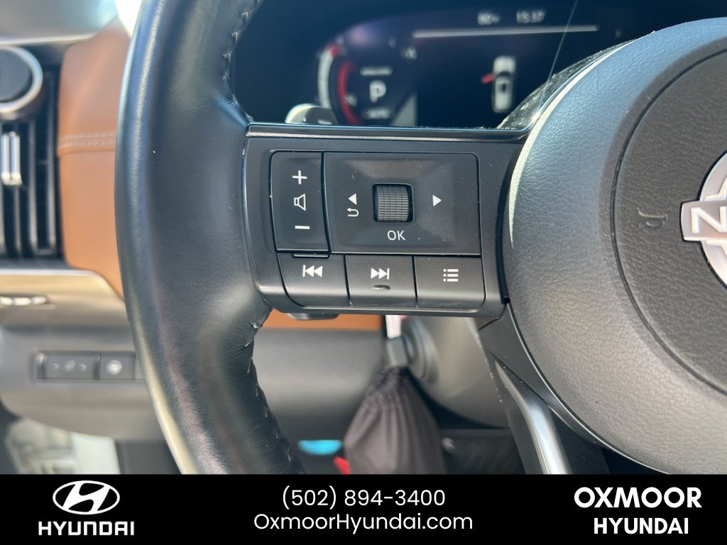 Used 2023 Pearl White Tricoat Nissan Platinum image 9