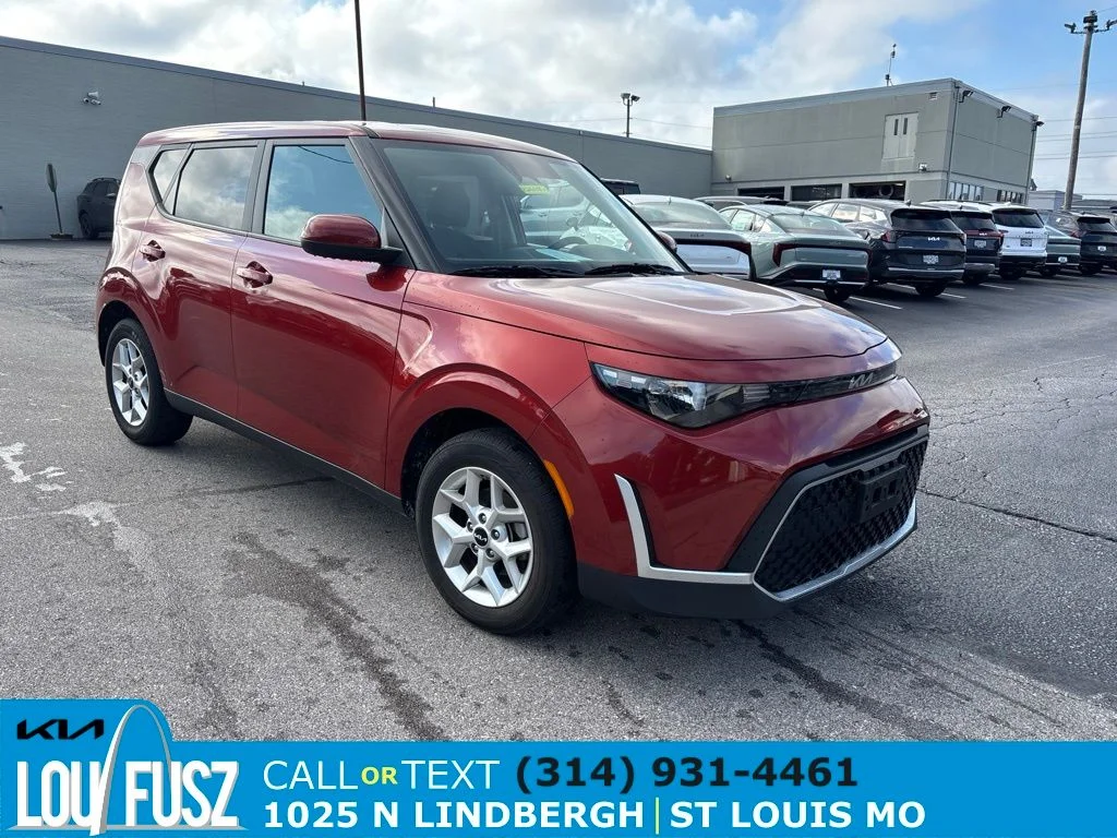 Used 2025 Mars Orange Kia LX image 1