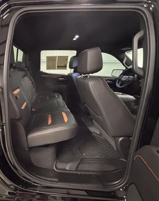 Used 2022 Black GMC AT4 image 20