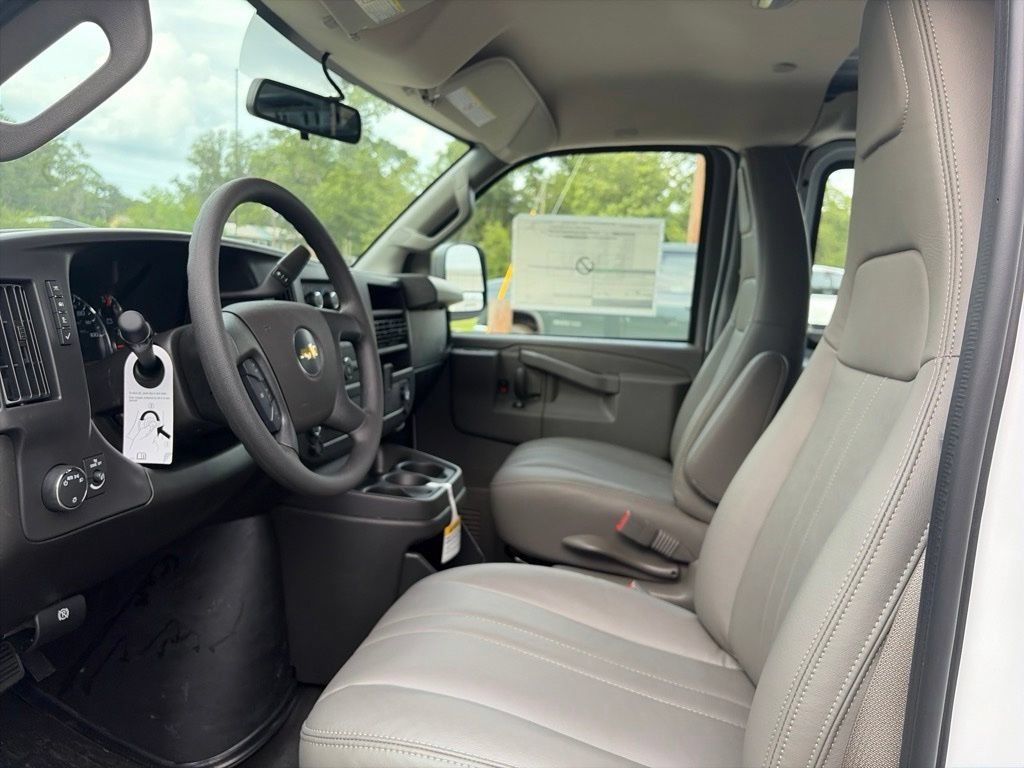 2026 Chevrolet Express Cargo Work Van - Photo 15