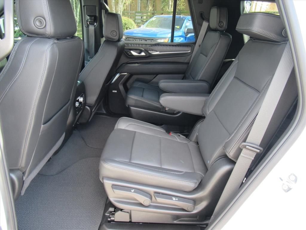 Used 2024 White GMC Denali image 35