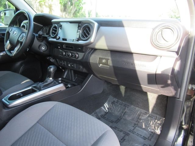 Used 2022 Black Toyota SR5 image 12