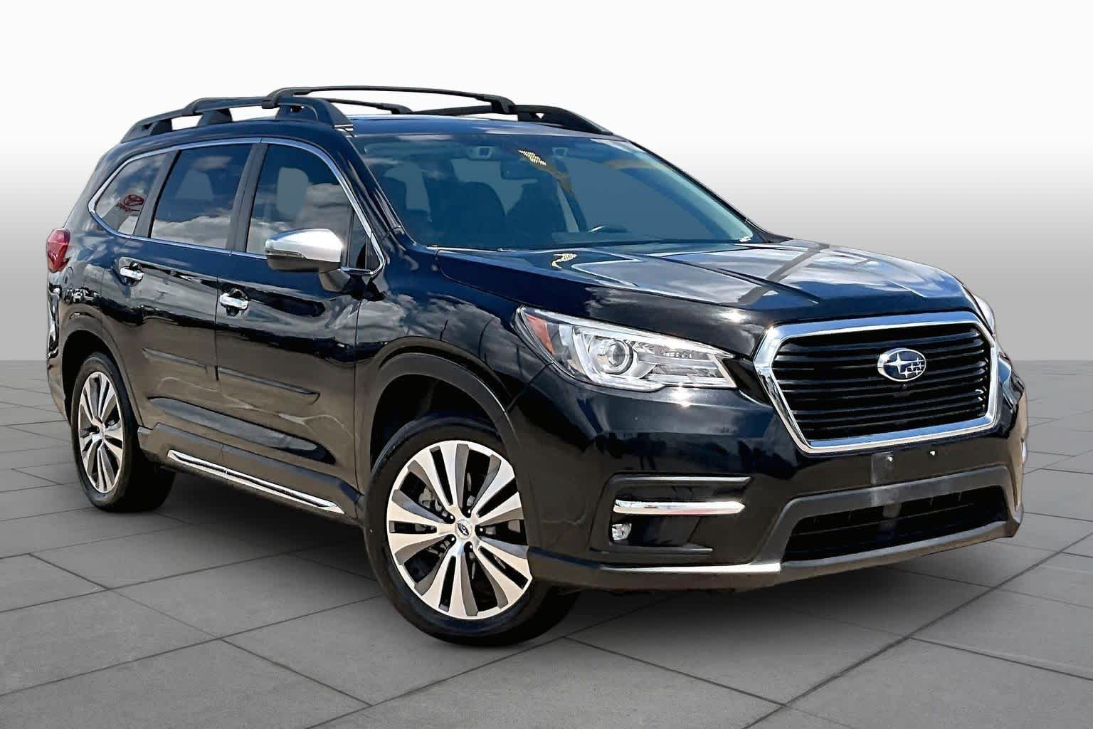 Used 2022 Crystal Black Silica Subaru Touring image 3