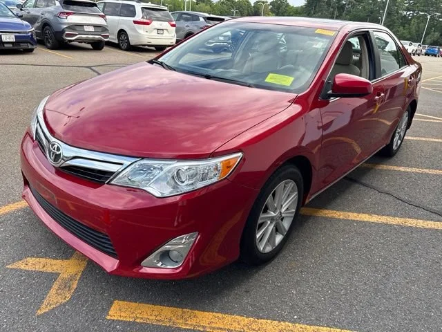 Used 2013 Barcelona Red Metallic Toyota L image 3