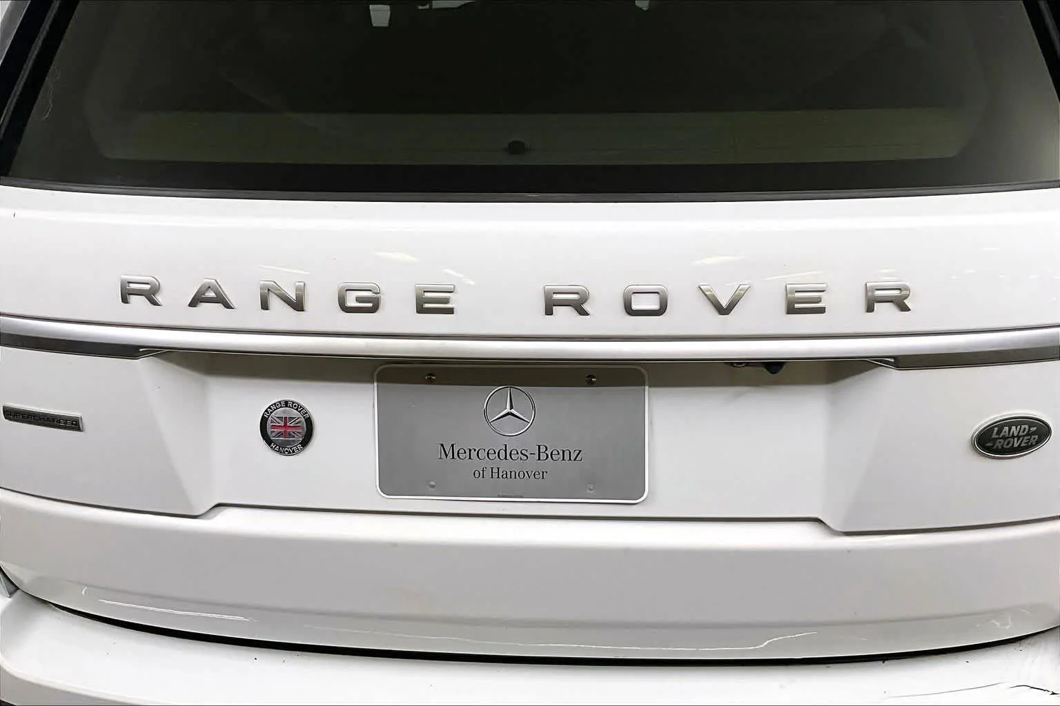 Used 2016 Fuji White Land Rover Supercharged image 10