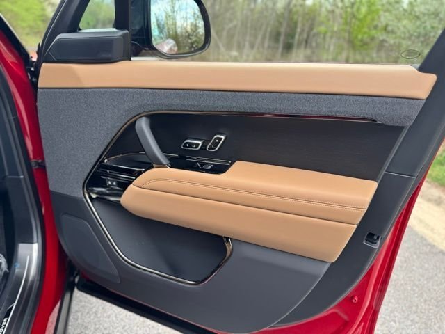 New 2026 Firenze Red LAND ROVER SE image 18