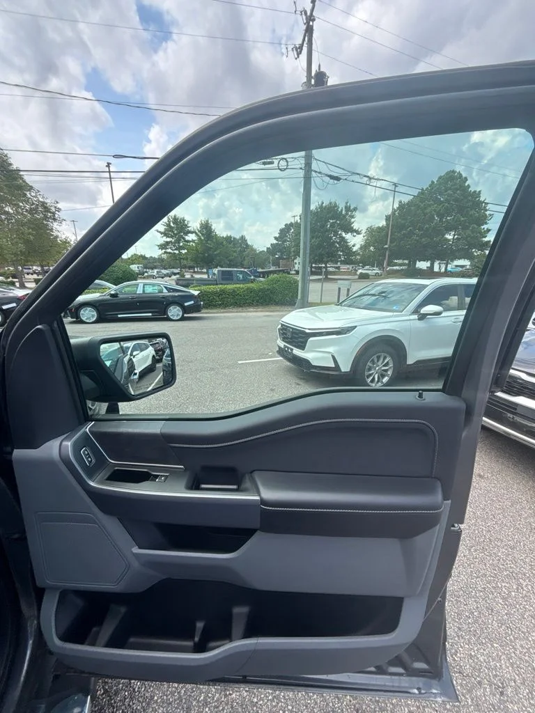 Used 2025 Gray Ford XLT image 22