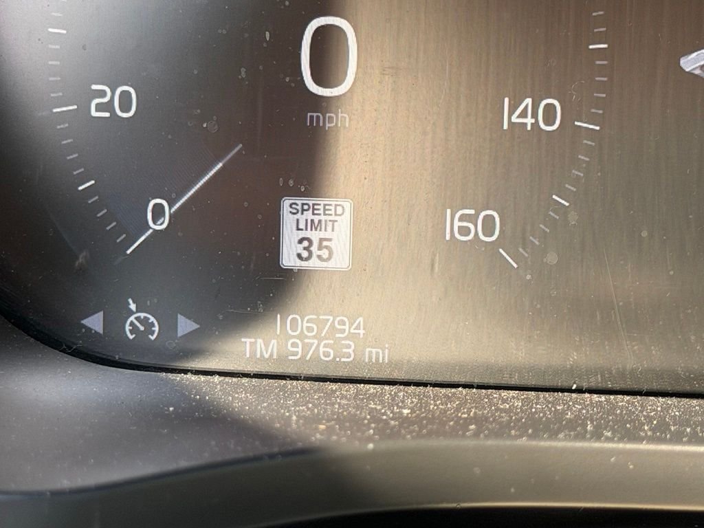 Used 2021 Blue Volvo T5 Momentum image 13