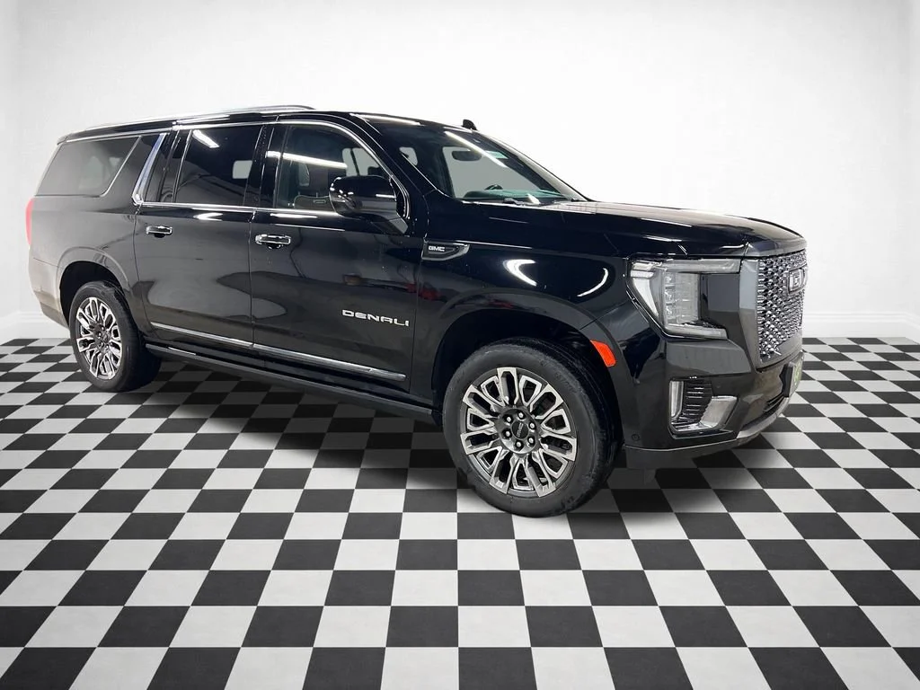 2023 GMC Yukon Denali Ultimate AWD's photo