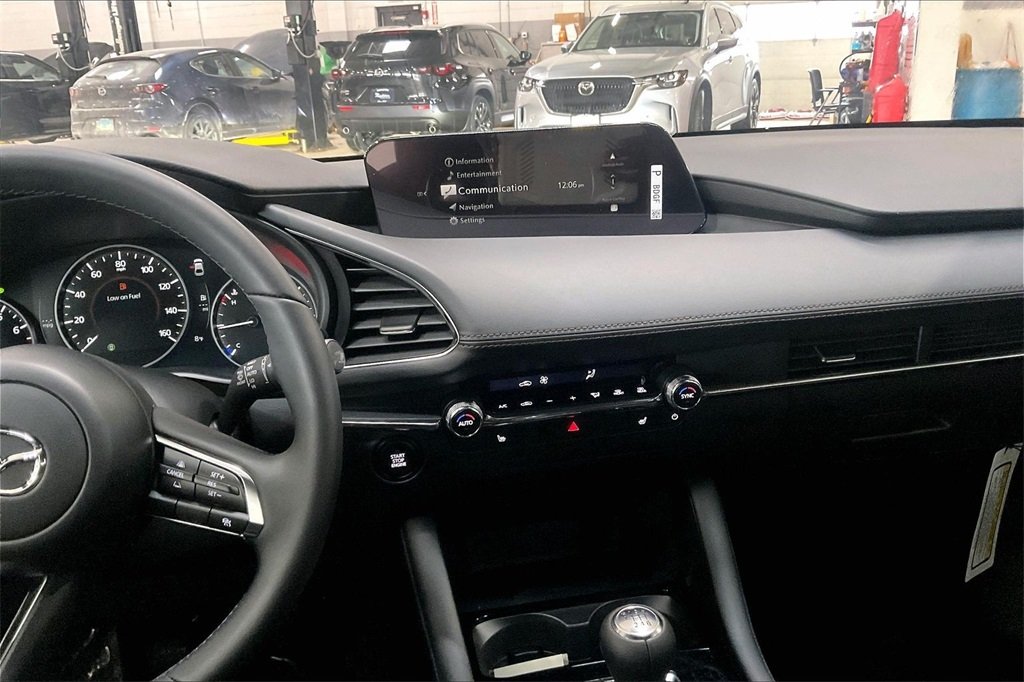 2026 MAZDA MAZDA3 - Image 5