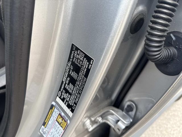 Used 2023 Shimmering Silver Hyundai SEL image 24
