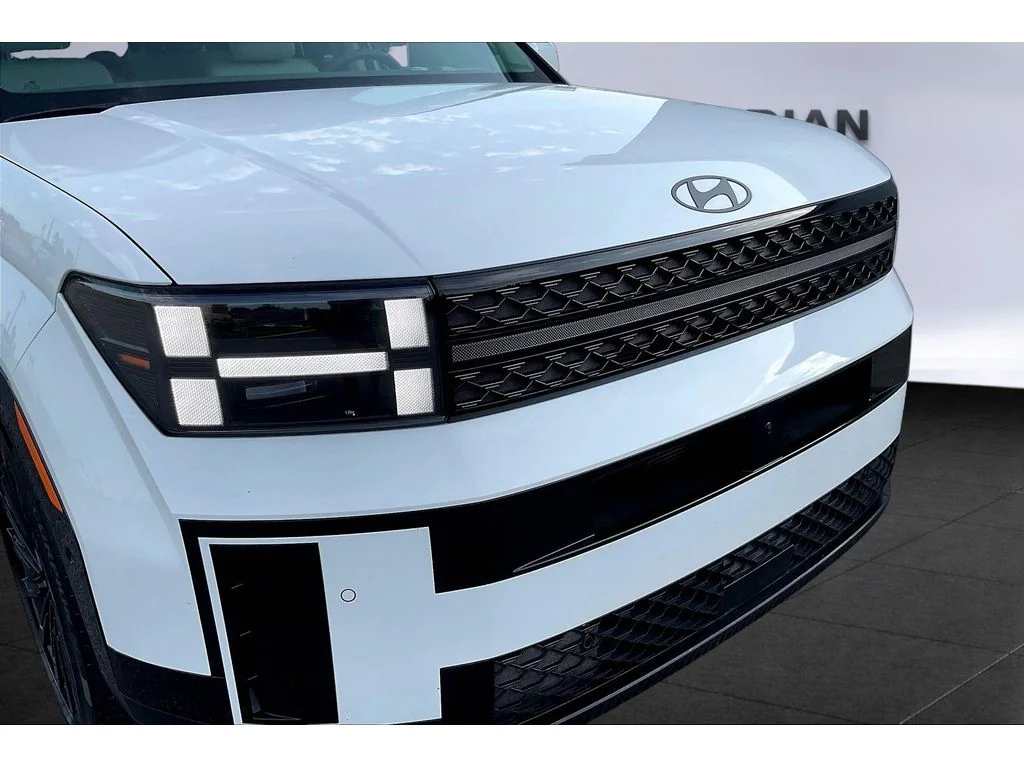 Used 2025  Hyundai Calligraphy image 21