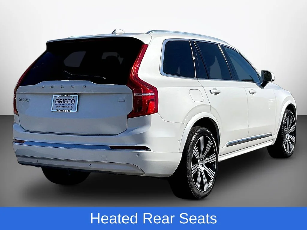 Used 2022 Crystal White Volvo T8 Inscription Extended Range 6P image 7