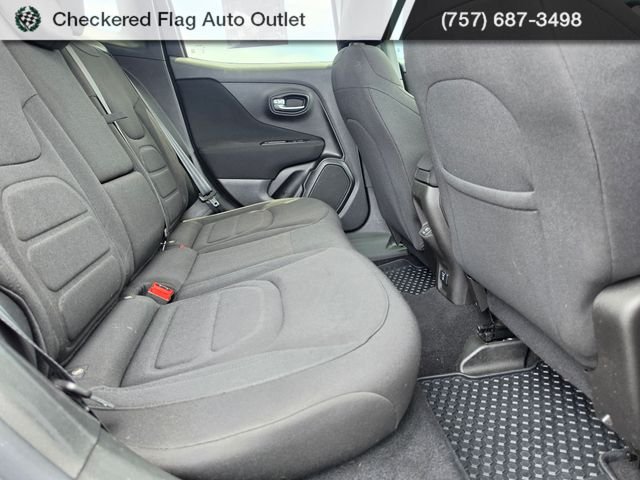 Used 2021 Sting-Gray Clearcoat Jeep Latitude image 44