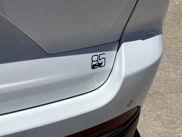 New 2026 Bright White Clear-Coat Exterior Paint Jeep  image 5