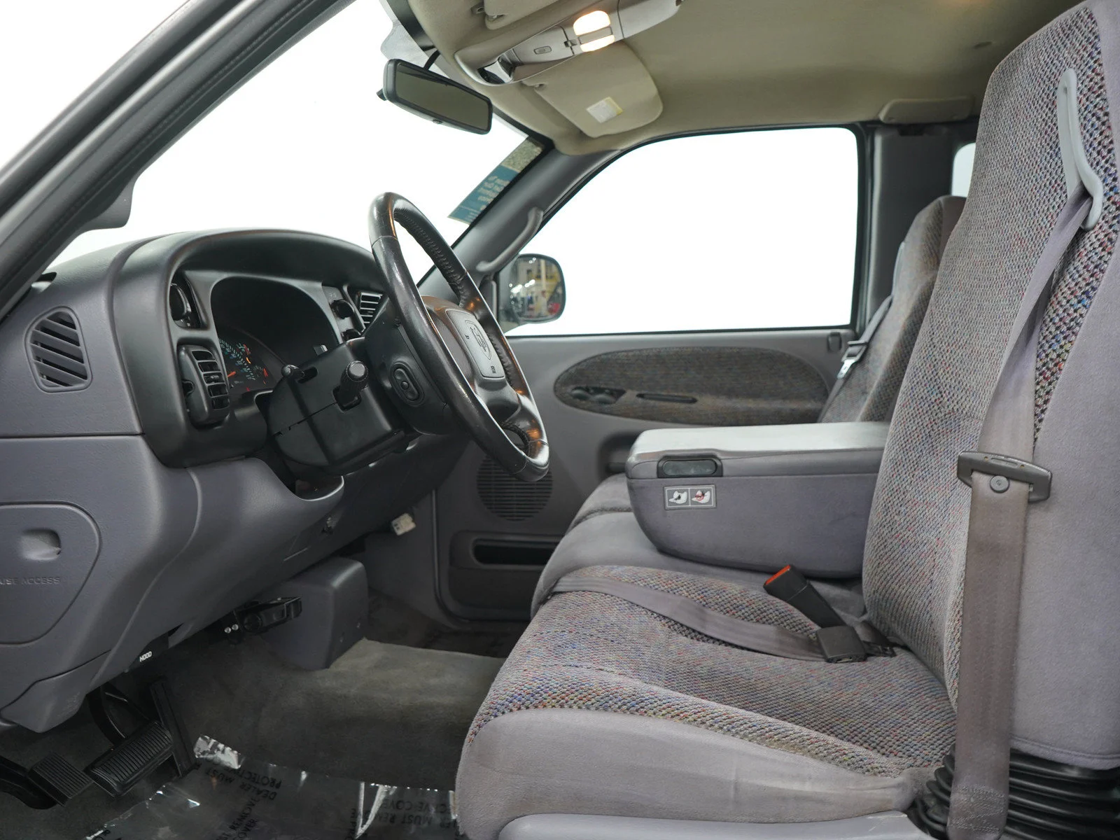 Used 2002  Dodge SLT image 21