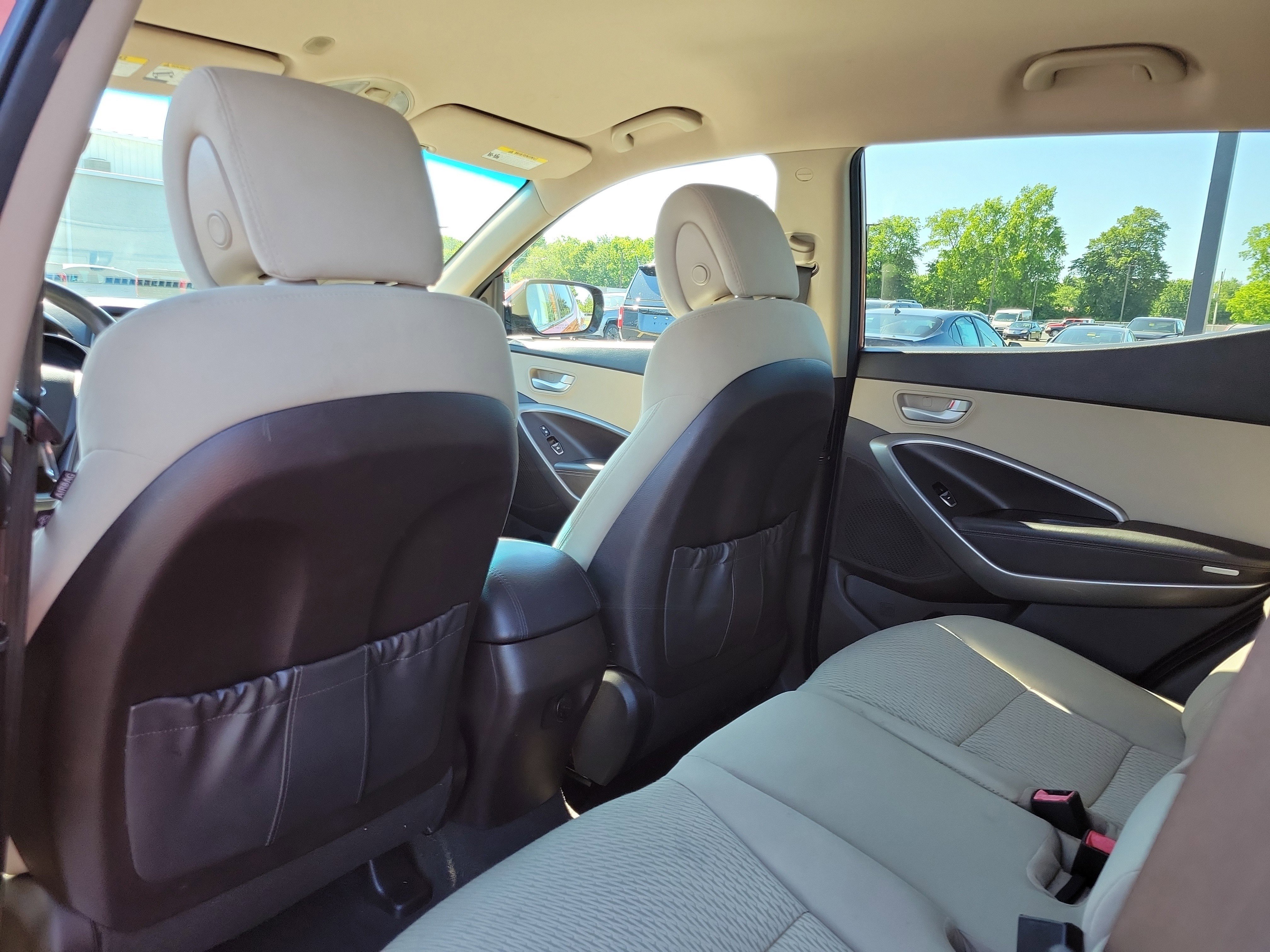 Used 2015 Canyon Copper Hyundai Base image 14