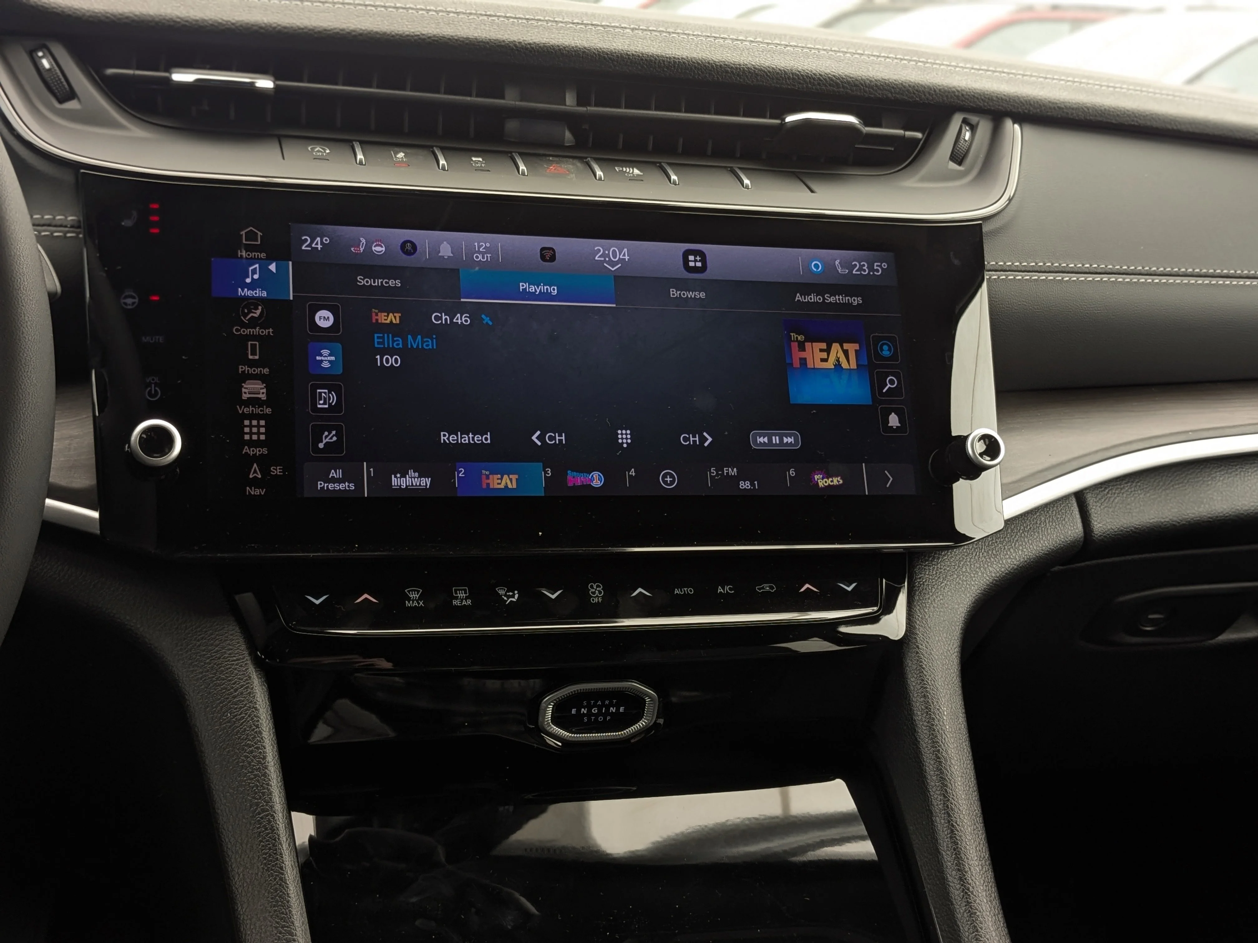 New 2026 Grey Jeep Limited - -Panoramic Sunroof - Limited Altitude Pack - 20 Gloss Black Wheels - Luxury Tch II & More image 20