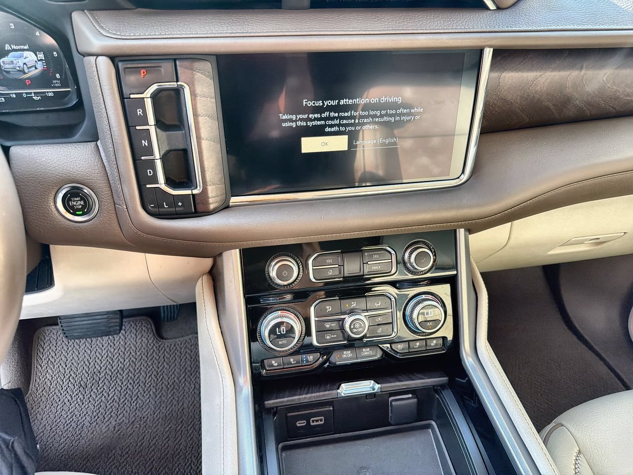 Used 2023 WHITE FROST TRICOAT GMC Denali image 13