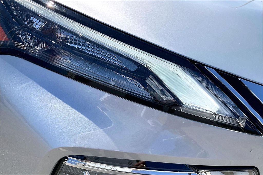 2023 Nissan Rogue SV - Photo 28