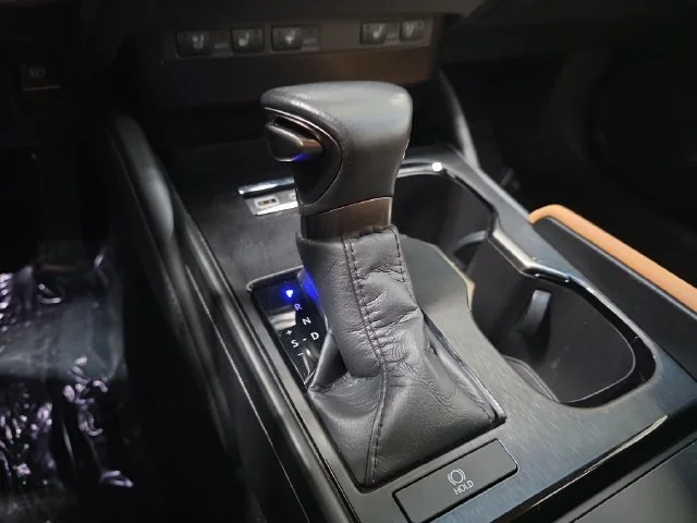 Used 2023 Iridium Lexus 350 image 23