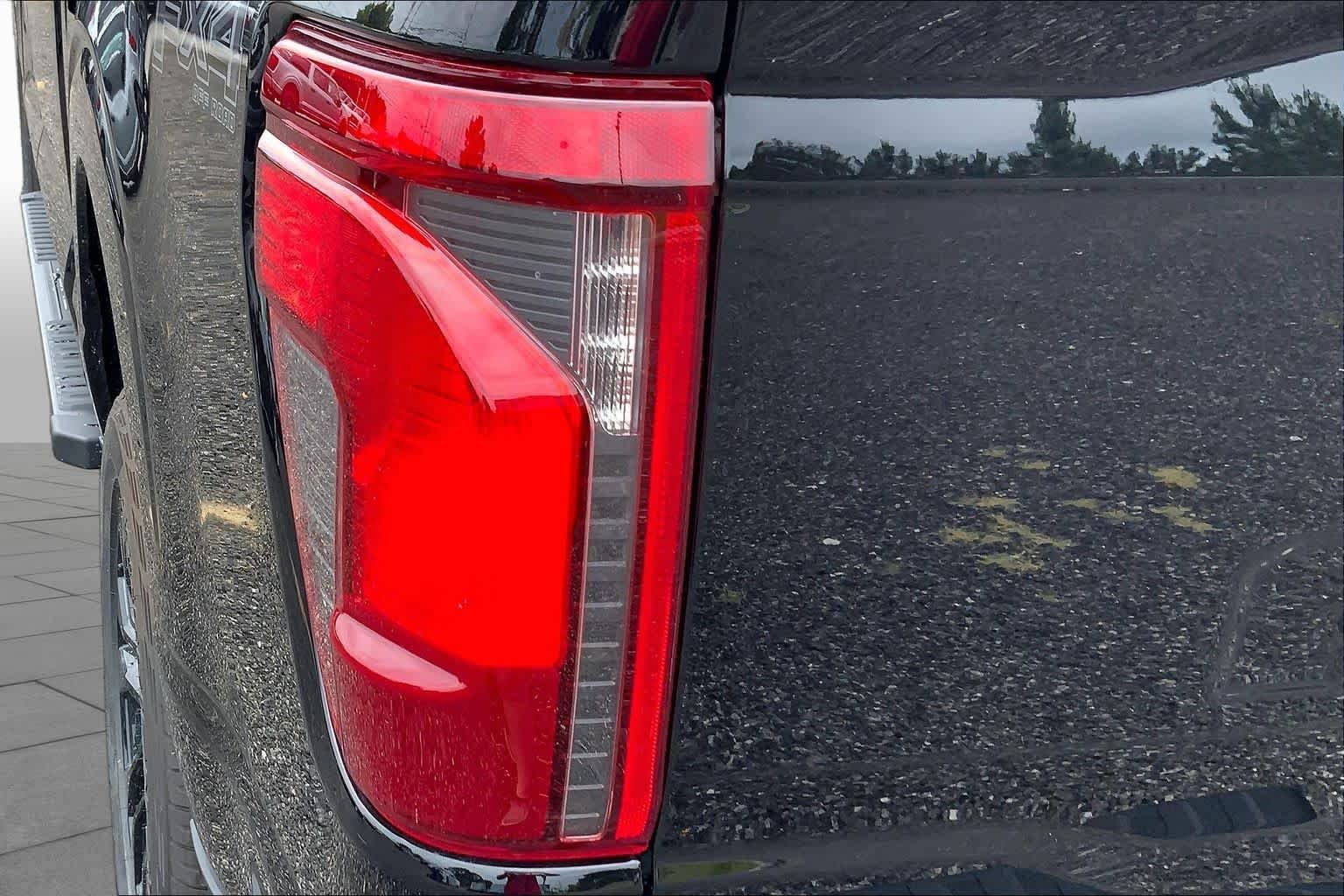 New 2026 Agate Black Metallic Ford XLT image 14