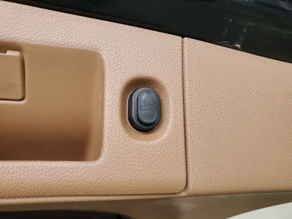Used 2017 Black Raven Cadillac Platinum image 9