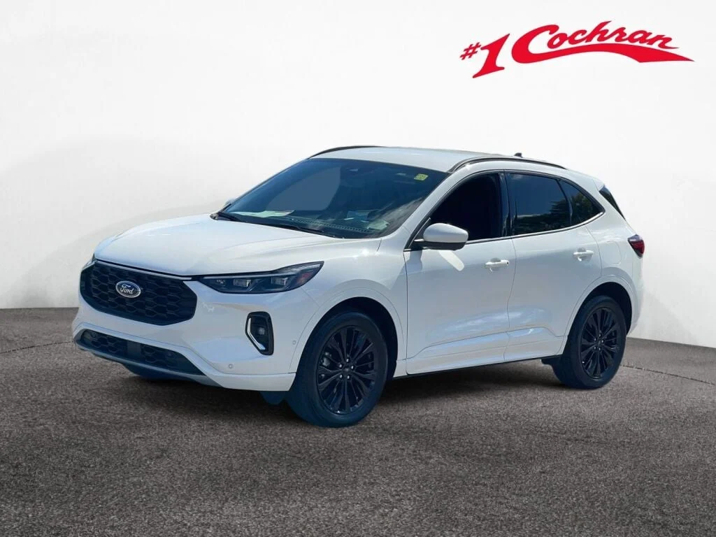 Used 2023 Star White Metallic Tri-Coat Ford ST-Line Elite image 34