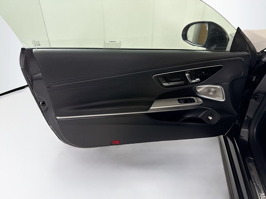 Certified Used 2025 Graphite Gray Metallic Mercedes-Benz CLE 300 image 24