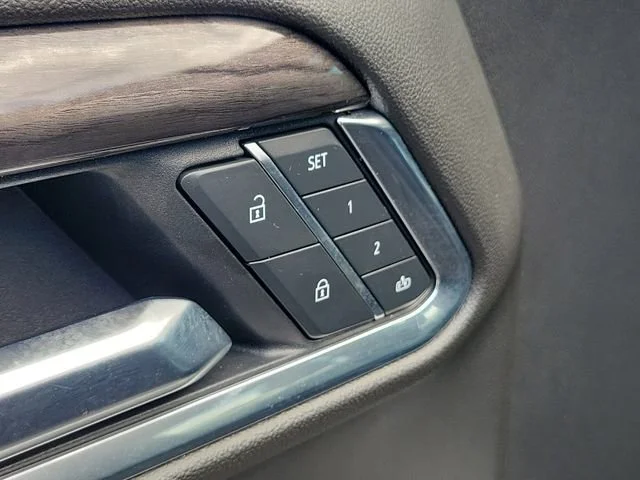 2025 Chevrolet Silverado 1500 LTZ - Photo 24