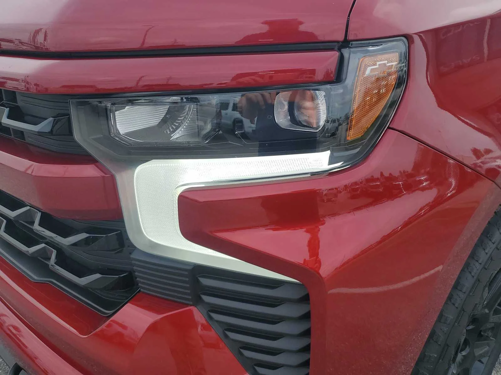 Used 2025 Radiant Red Tintcoat Chevrolet RST image 13