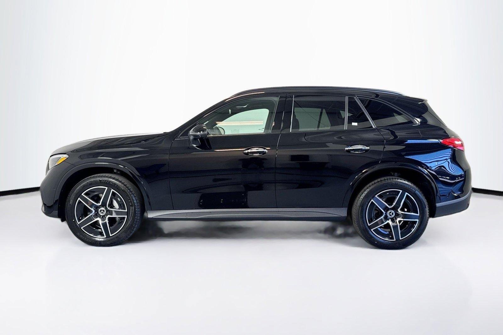 New 2026 Black Mercedes-Benz GLC 300 image 8