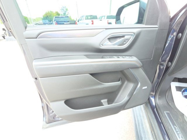 Used 2023 Silver GMC AT4 image 25