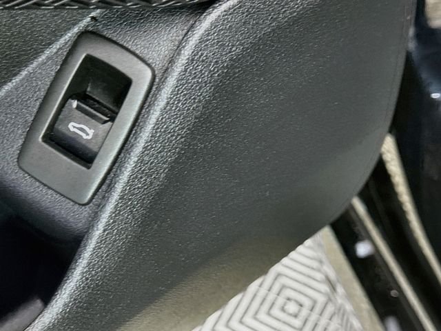 Used 2026 Black Sapphire Metallic BMW M35i image 19