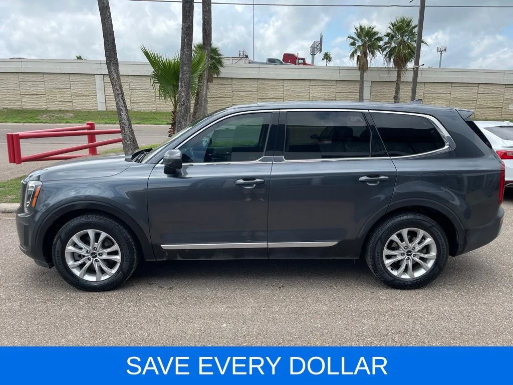 Used 2022 Gray Kia LX image 3