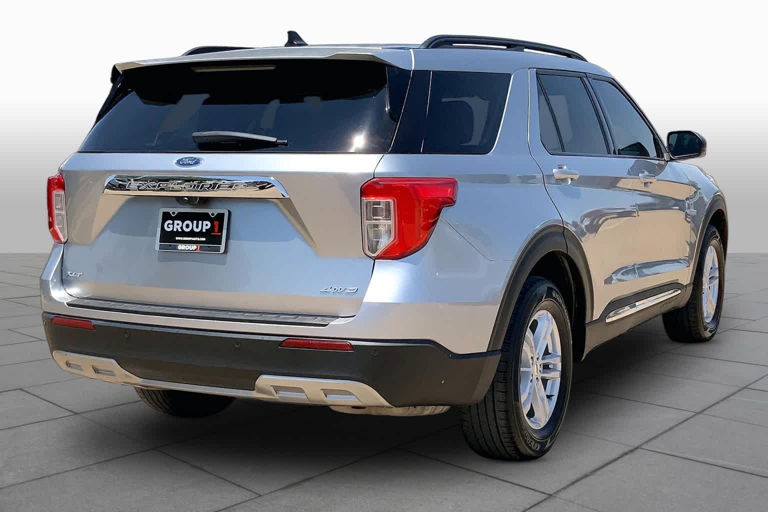 Used 2023 Iconic Silver Metallic Ford XLT image 13