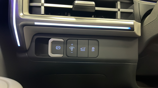 Used 2025 Hampton Gray Hyundai Calligraphy image 34