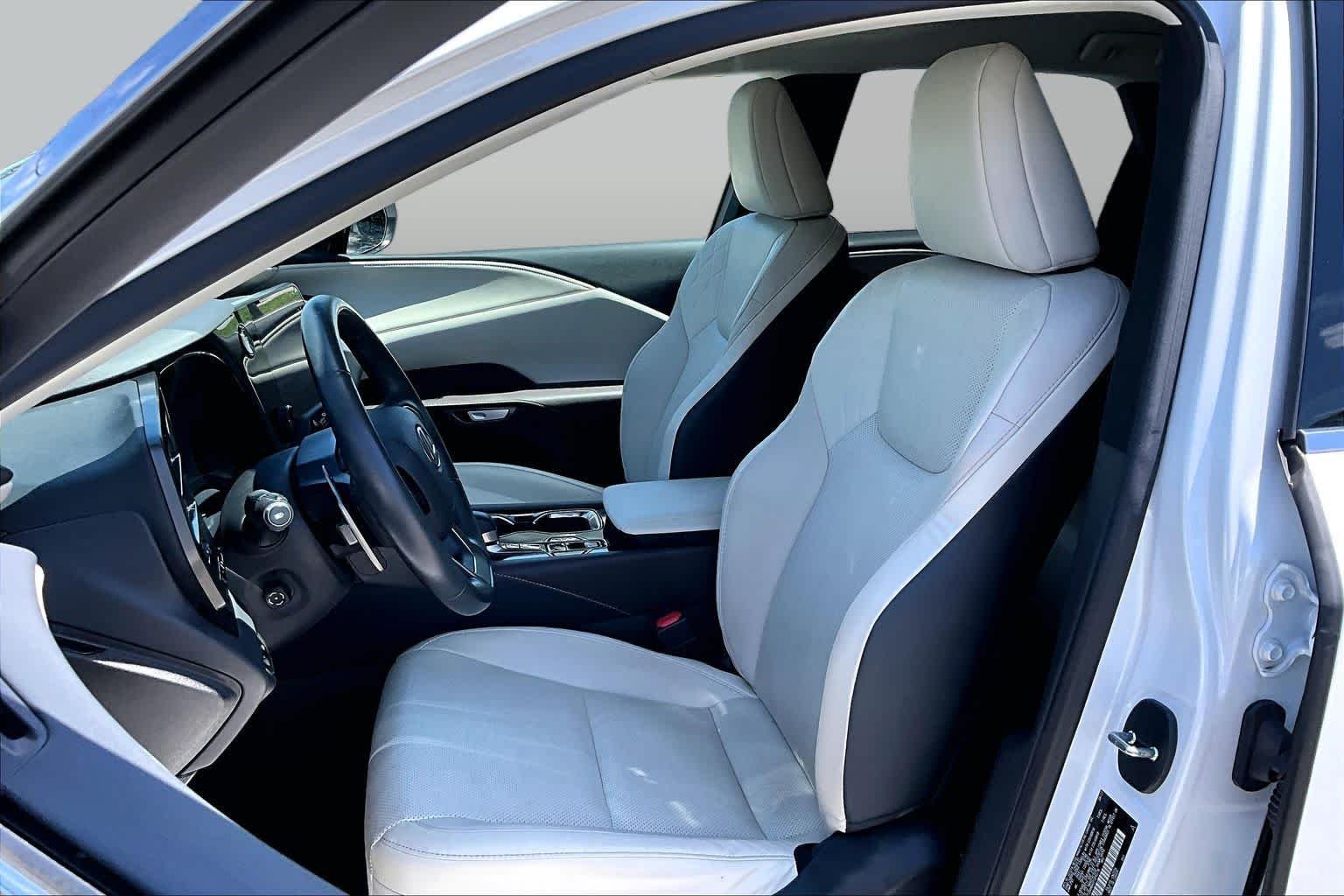 Used 2023 Eminent White Pearl Lexus  image 13