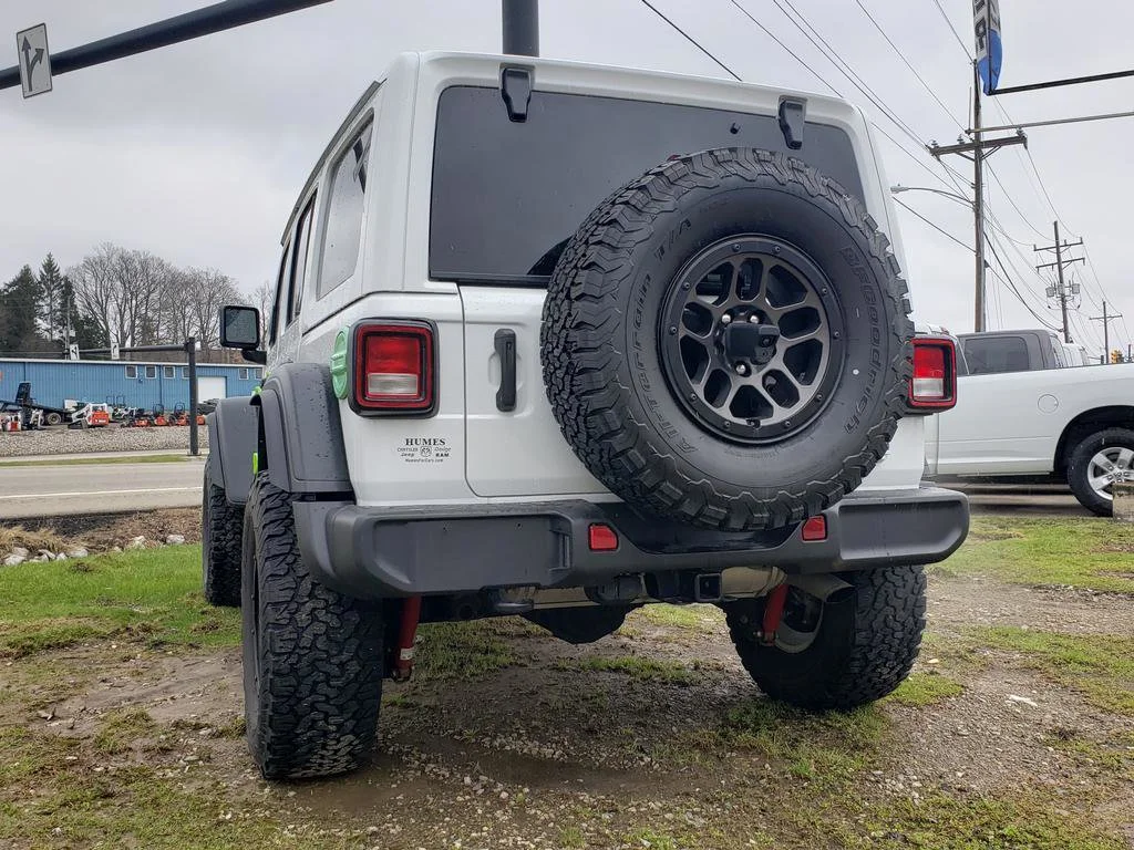 Used 2023 Bright White Clearcoat Jeep High Tide image 6