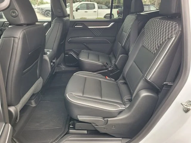 2026 GMC Acadia Denali - Photo 6