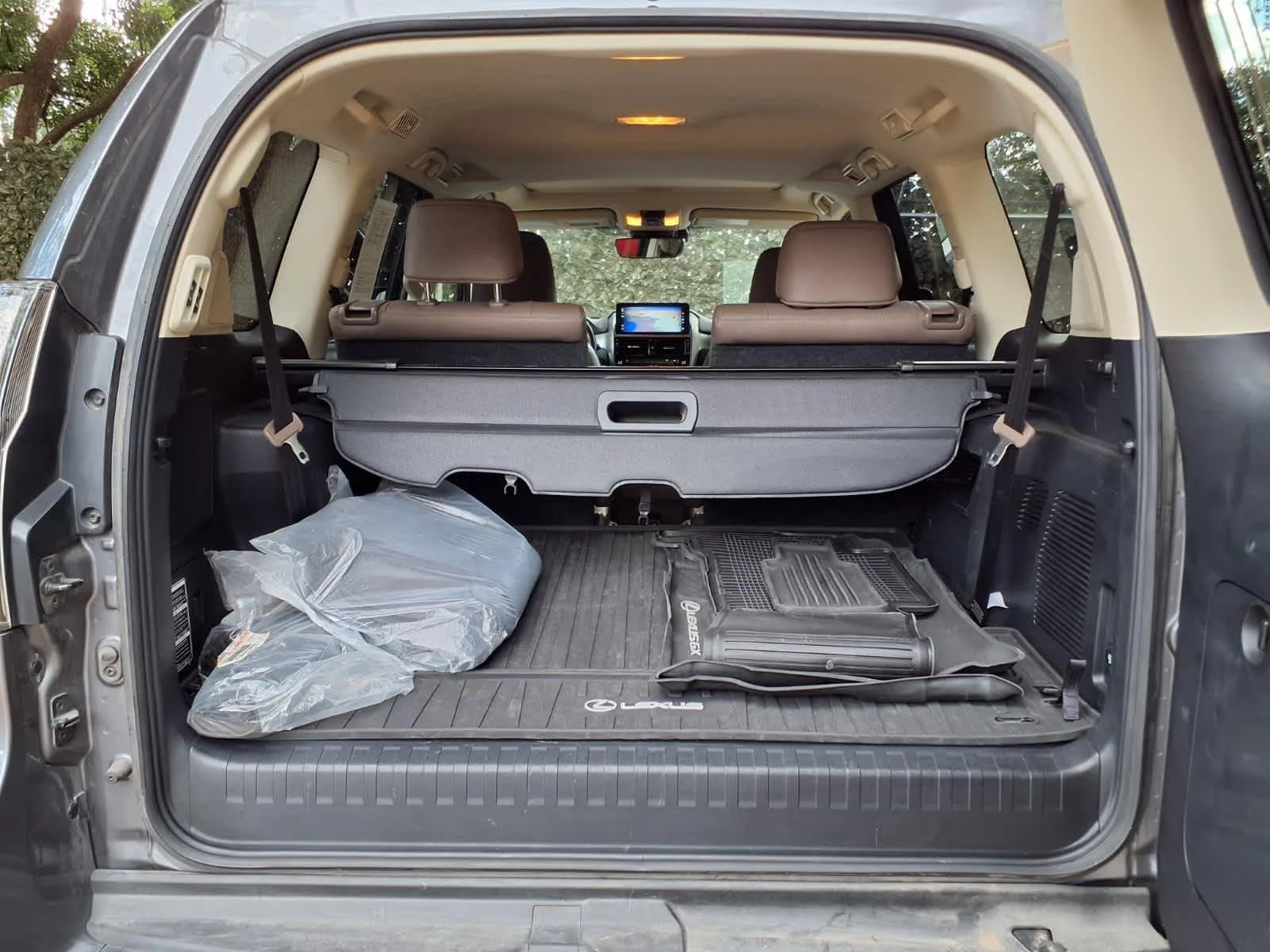 Used 2023  Lexus GX 460 Luxury image 32