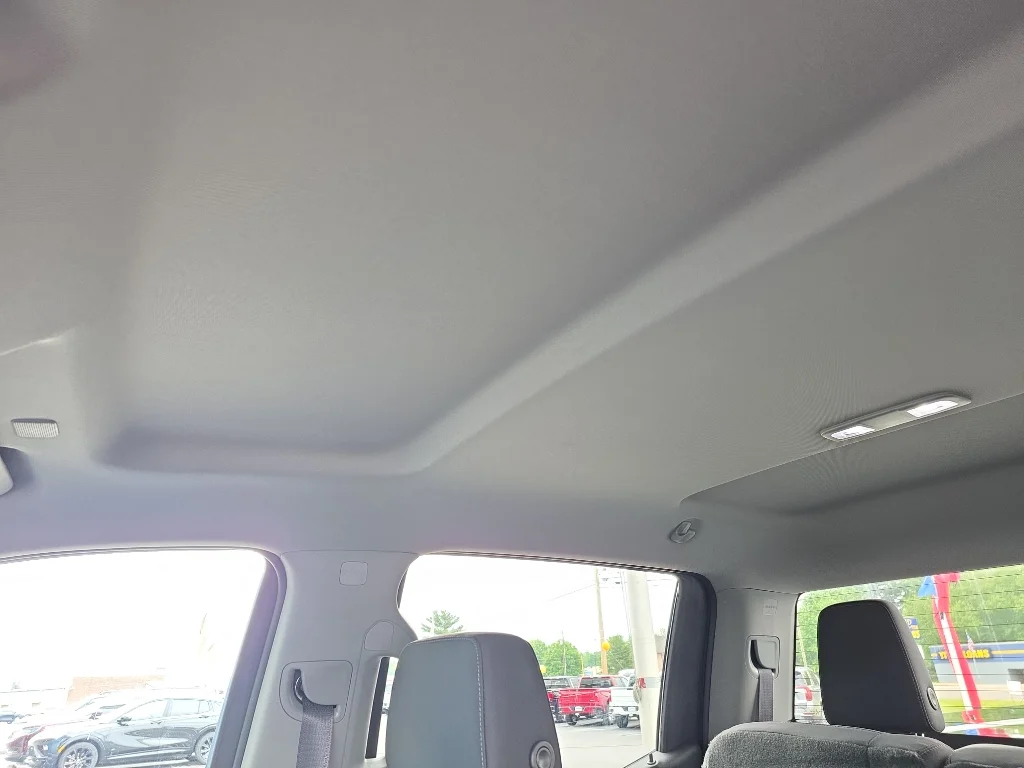 Used 2019 BLACK Chevrolet LT image 3