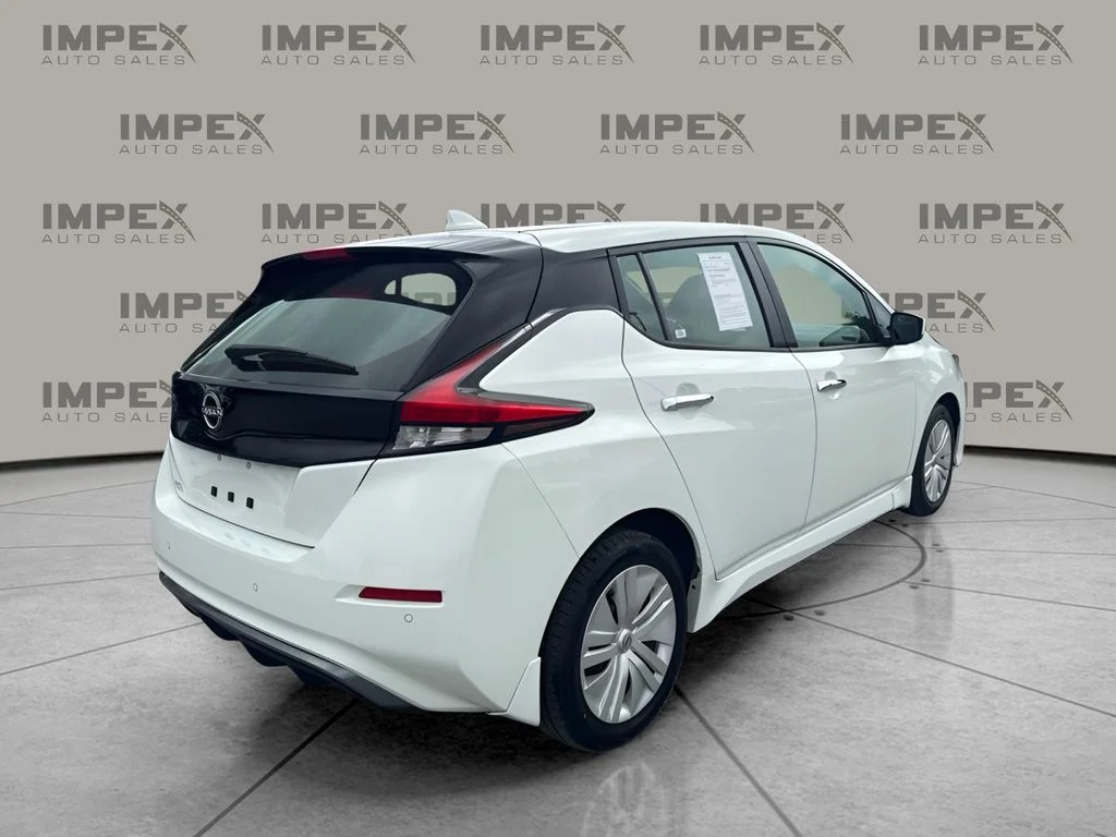 Used 2023 White Nissan S image 3