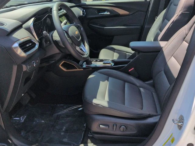Used 2023 White Chevrolet ACTIV image 22