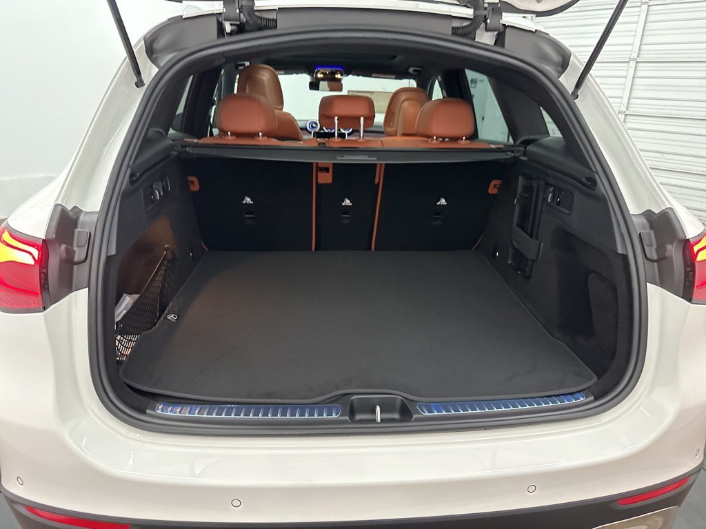Certified Used 2026 White Mercedes-Benz GLC 300 image 25