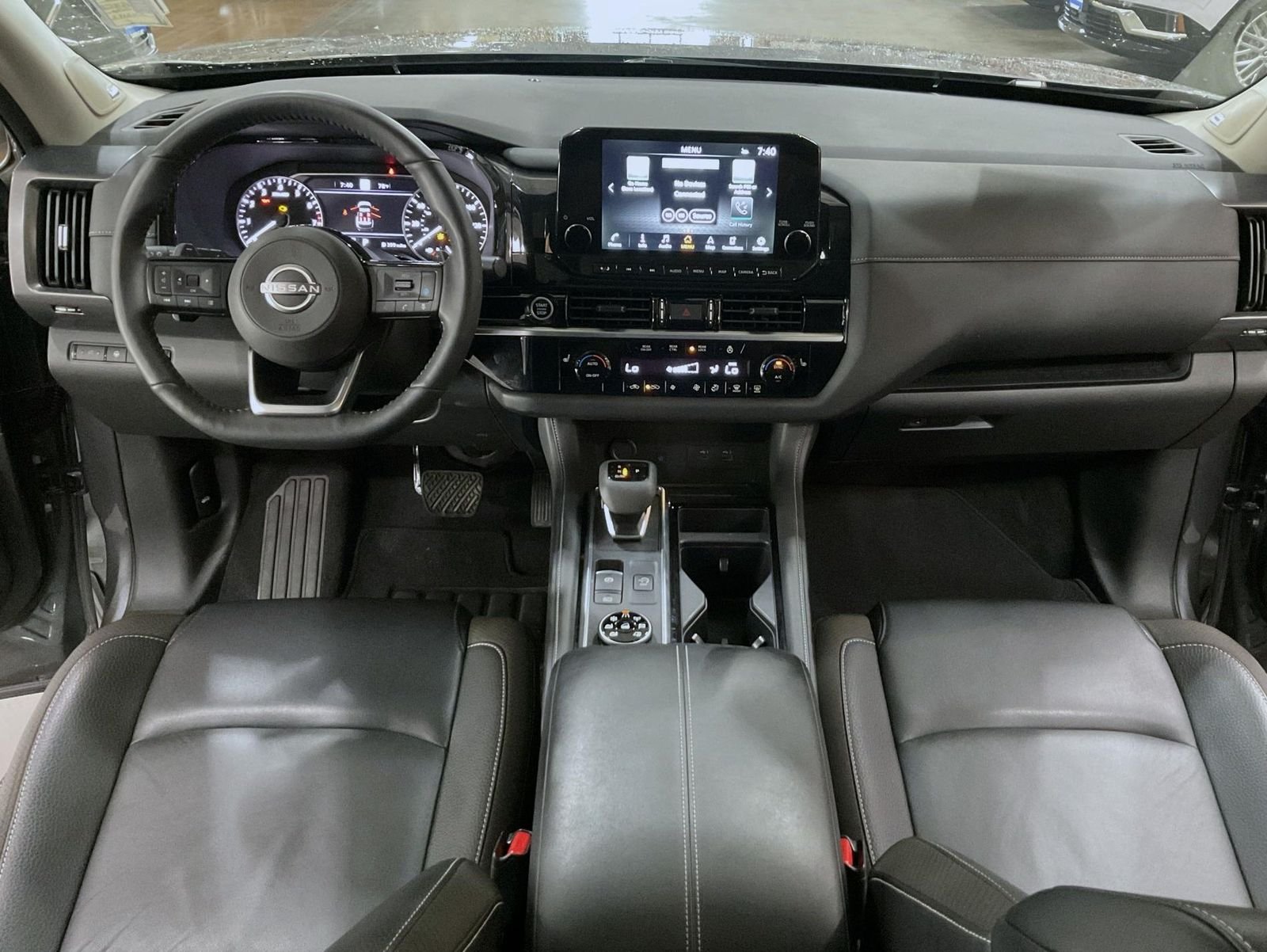 Used 2024 Gray Nissan SL image 12